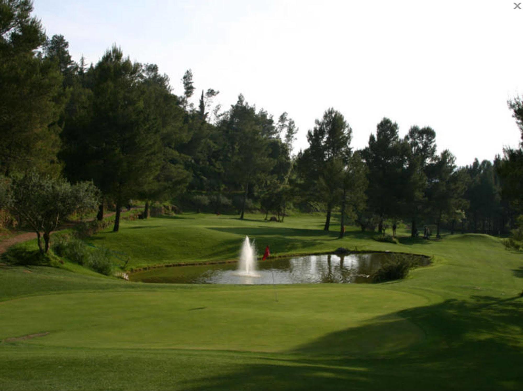 Hotel Golf Can Rafel Corbera de Llobregat ภายนอก รูปภาพ